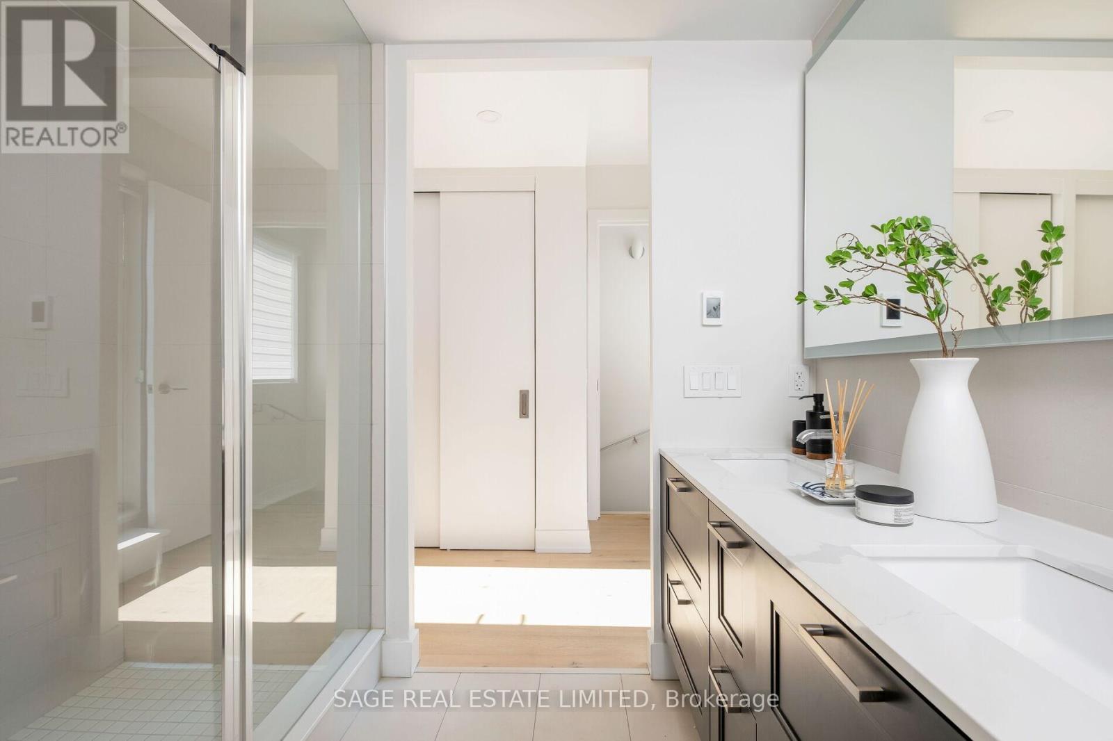 Th01 - 1331 Queen Street E, Toronto, Ontario  M4L 0B1 - Photo 36 - E12935492