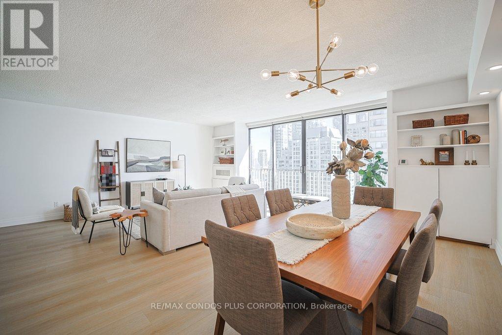 2232 - 33 Harbour Square, Toronto, Ontario  M5J 2G2 - Photo 10 - C12915378