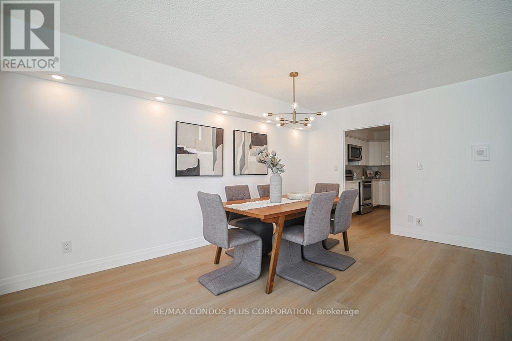 2232 - 33 Harbour Square, Toronto, Ontario  M5J 2G2 - Photo 13 - C12915378