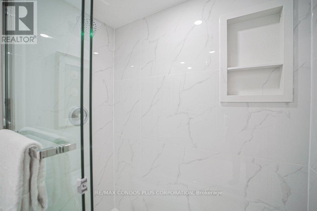 2232 - 33 Harbour Square, Toronto, Ontario  M5J 2G2 - Photo 46 - C12915378