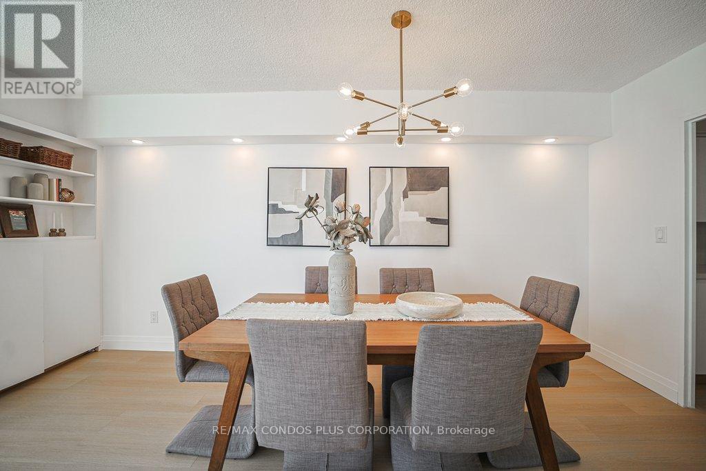 2232 - 33 Harbour Square, Toronto, Ontario  M5J 2G2 - Photo 42 - C12915378