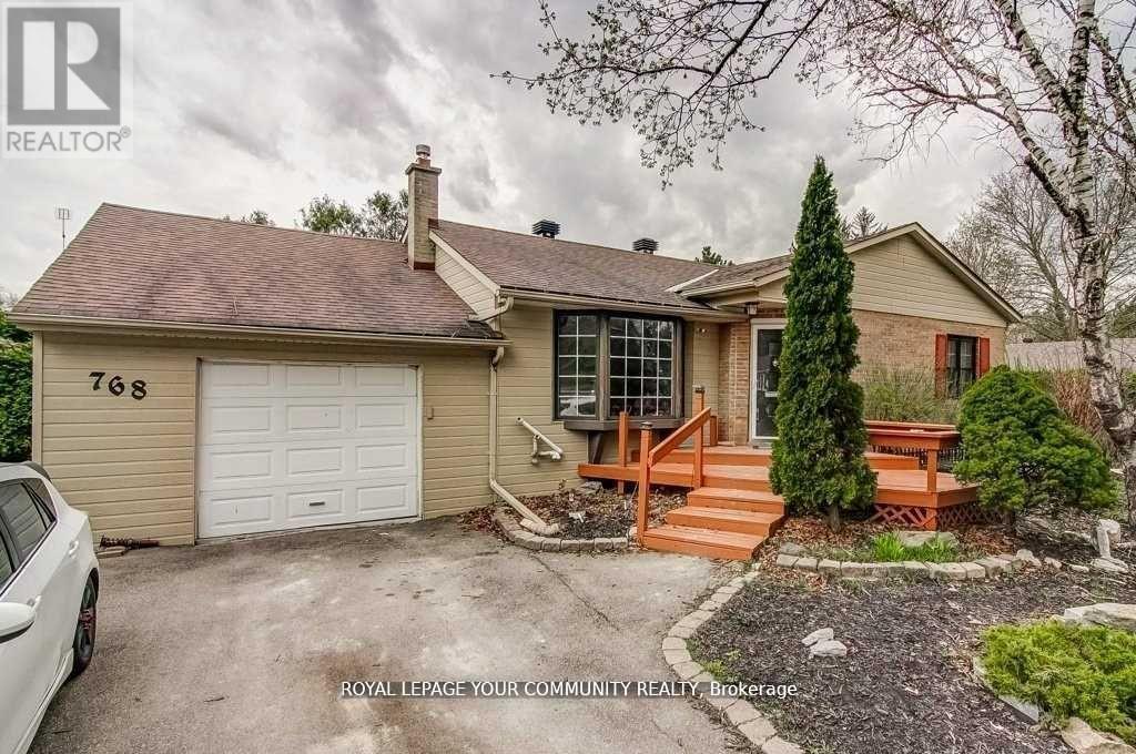 768 Grace Street, Newmarket, Ontario  L3Y 2L3 - Photo 2 - N12662428