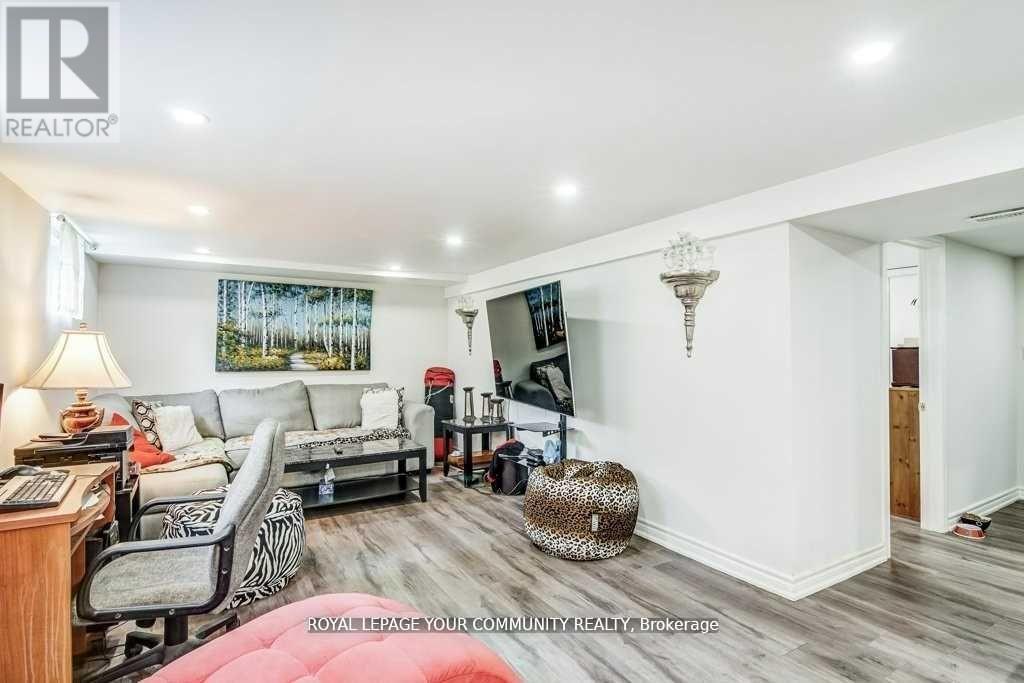 768 Grace Street, Newmarket, Ontario  L3Y 2L3 - Photo 31 - N12662428