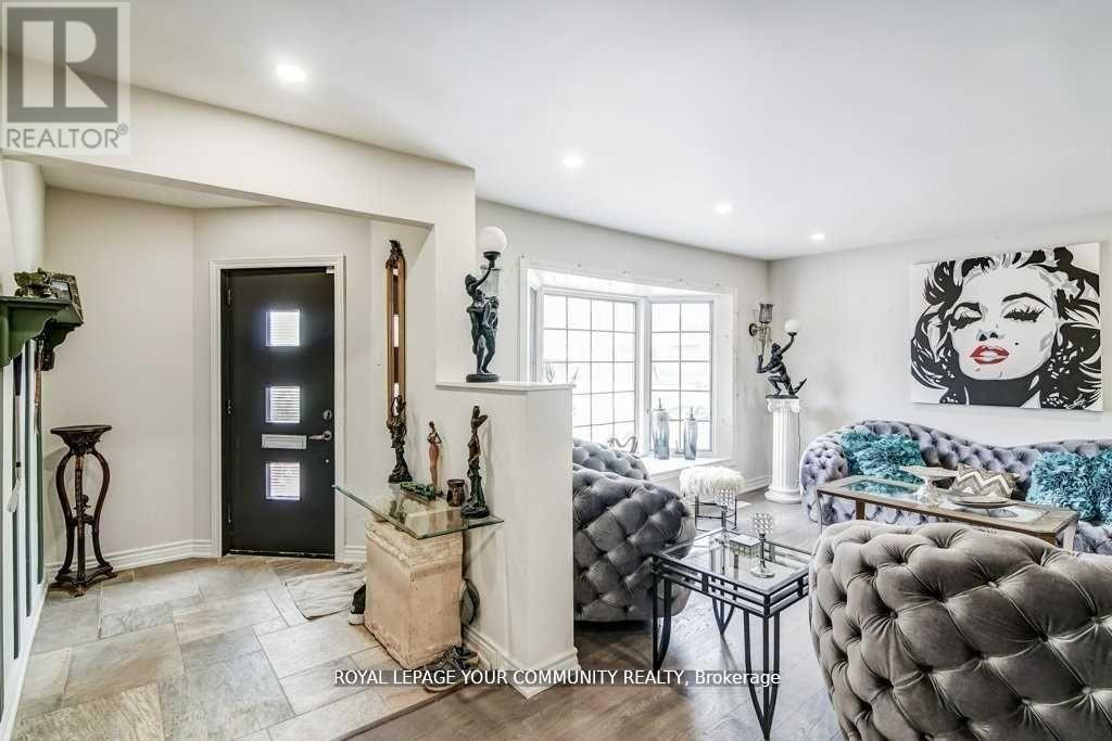 768 Grace Street, Newmarket, Ontario  L3Y 2L3 - Photo 5 - N12662428