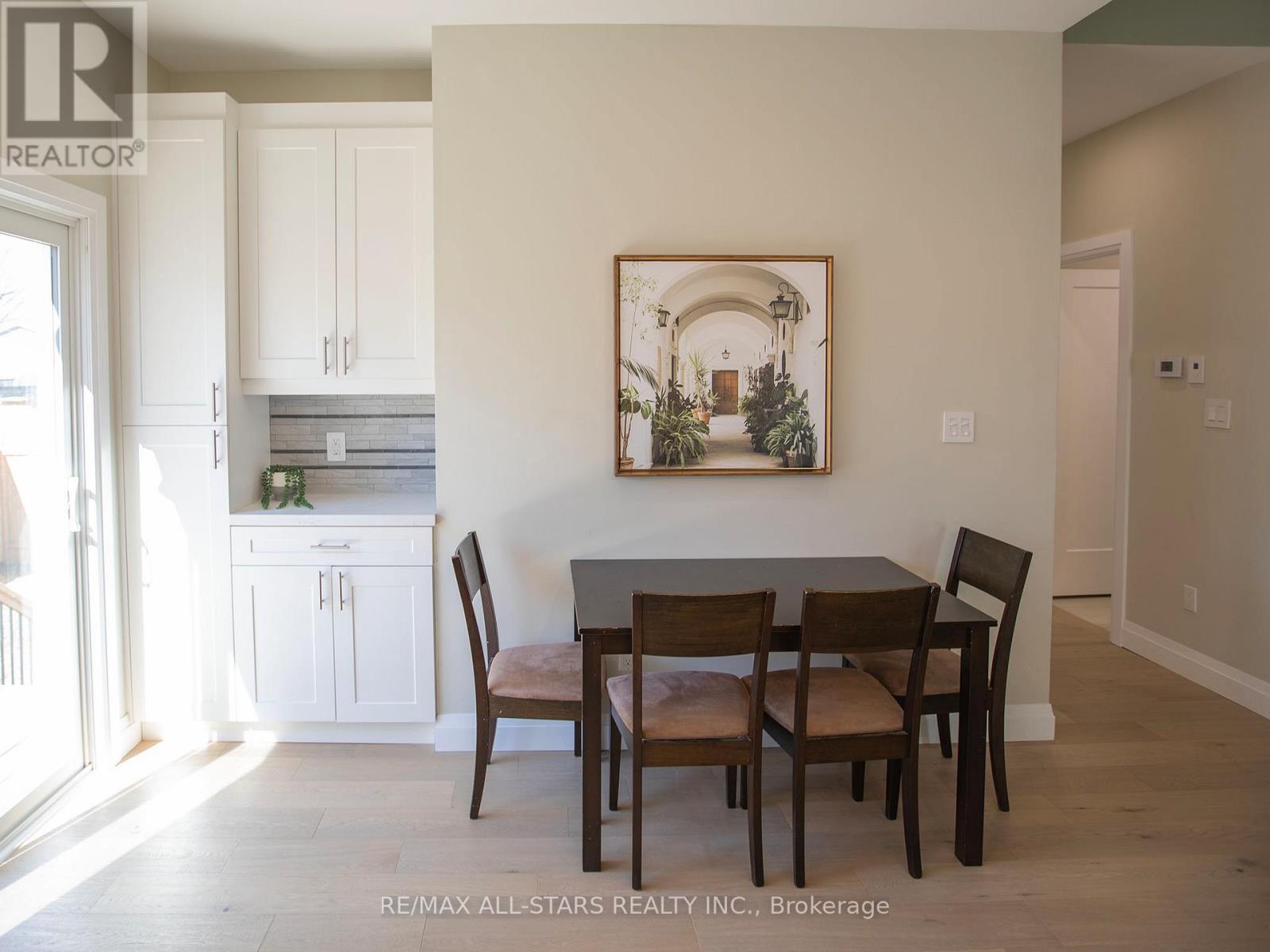 8 Georgina Street, Georgina, Ontario  L0E 1R0 - Photo 15 - N12933918