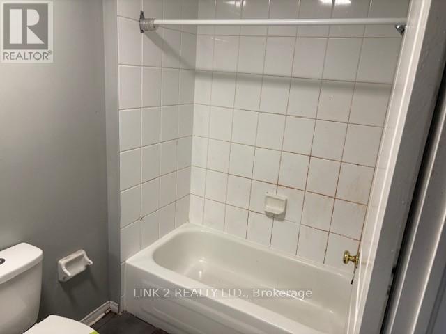 393 Fleming Drive, London East, Ontario  N5V 4Y8 - Photo 6 - X12935114