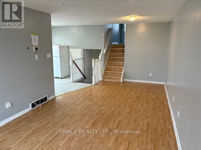 393 Fleming Drive, London East, Ontario  N5V 4Y8 - Photo 2 - X12935114