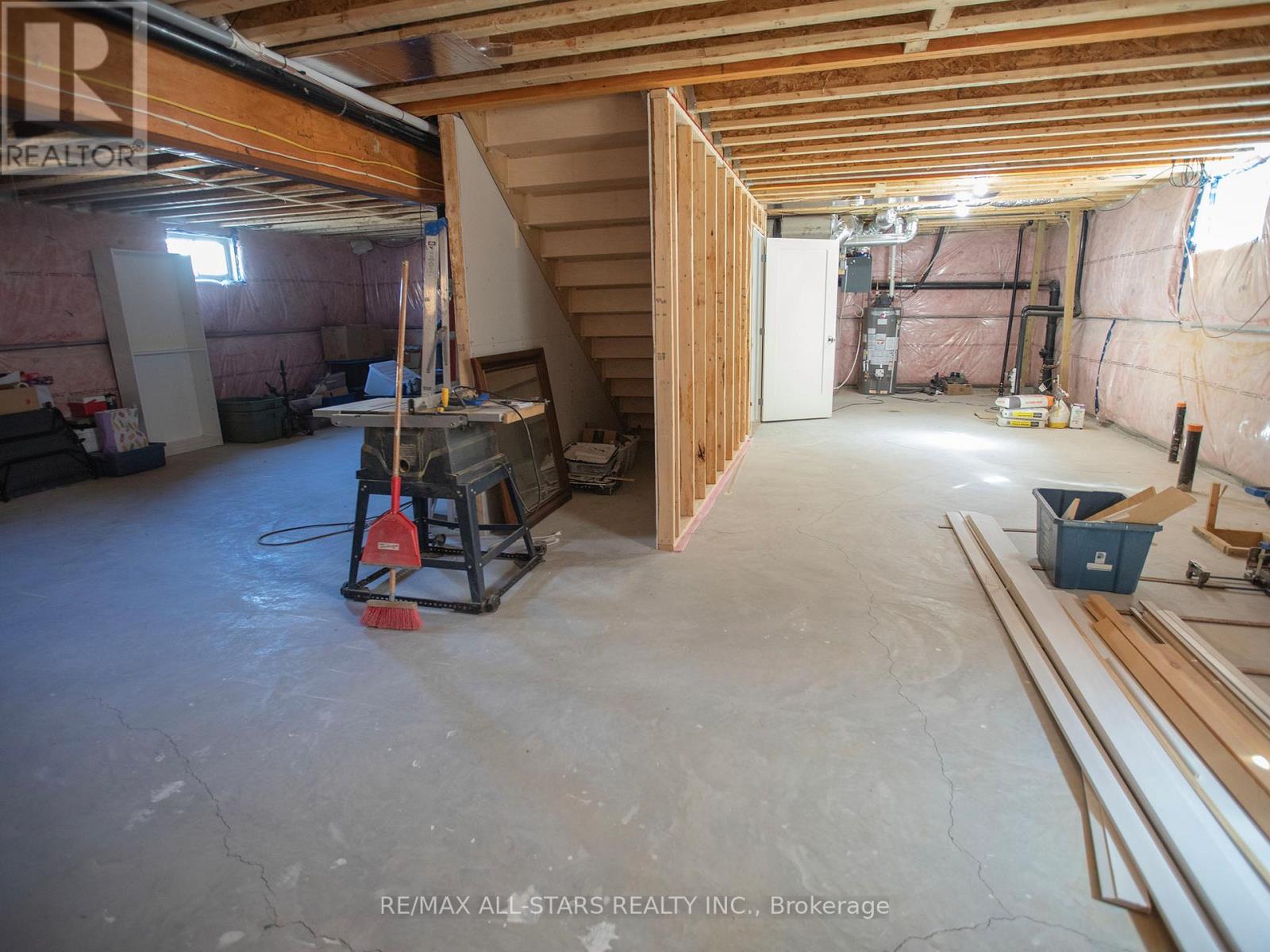 8 Georgina Street, Georgina, Ontario  L0E 1R0 - Photo 22 - N12933918