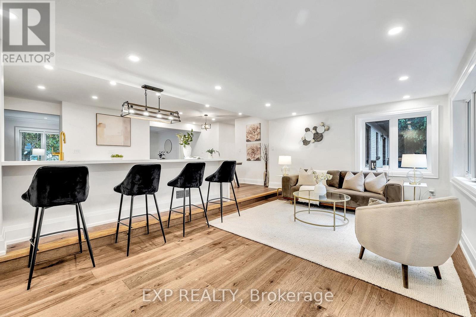 877 Kingsway Drive, Burlington, Ontario  L7T 3H8 - Photo 10 - W12922948