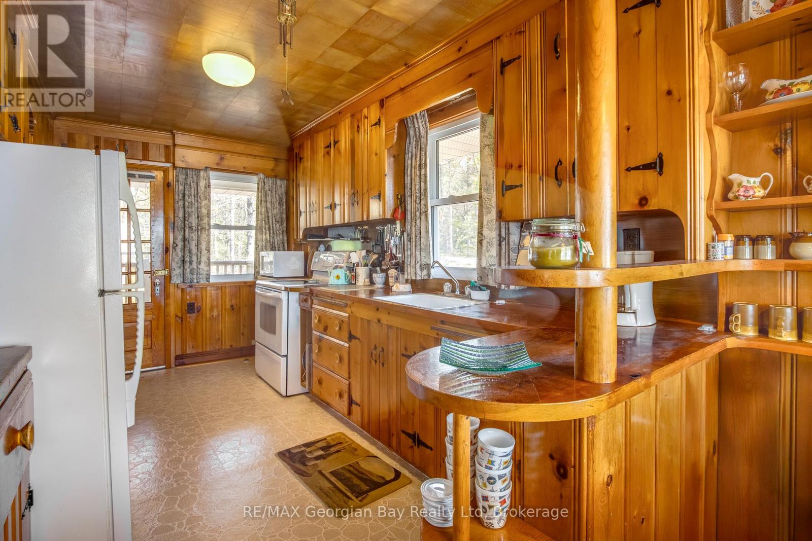 750 Tiny Beaches Road S, Tiny, Ontario  L0L 2T0 - Photo 16 - S12935366