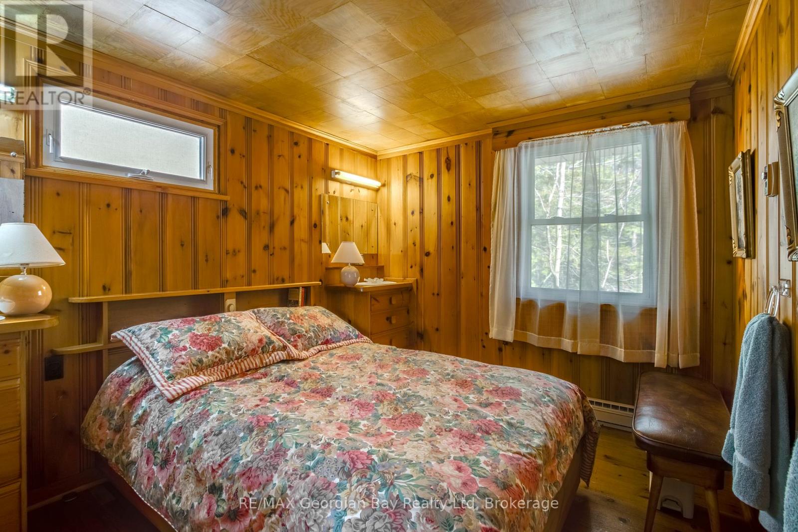 750 Tiny Beaches Road S, Tiny, Ontario  L0L 2T0 - Photo 17 - S12935366