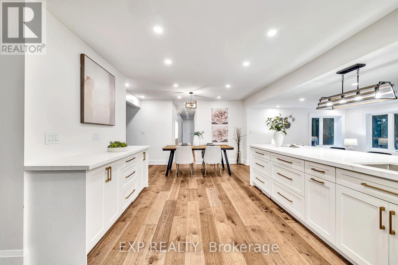 877 Kingsway Drive, Burlington, Ontario  L7T 3H8 - Photo 6 - W12922948