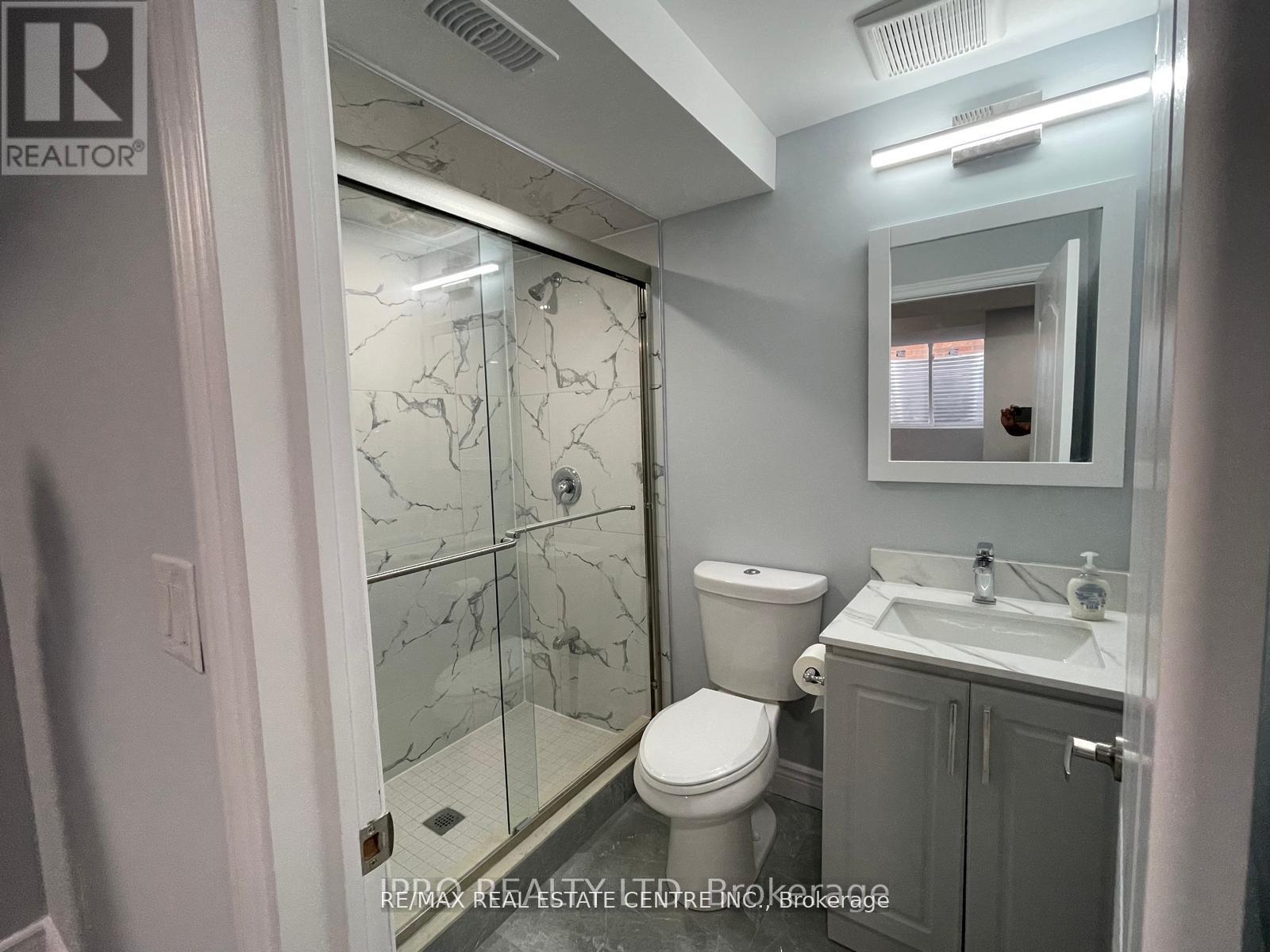 726 Dolby Crescent, Milton, Ontario  L9T 5L7 - Photo 28 - W12932710