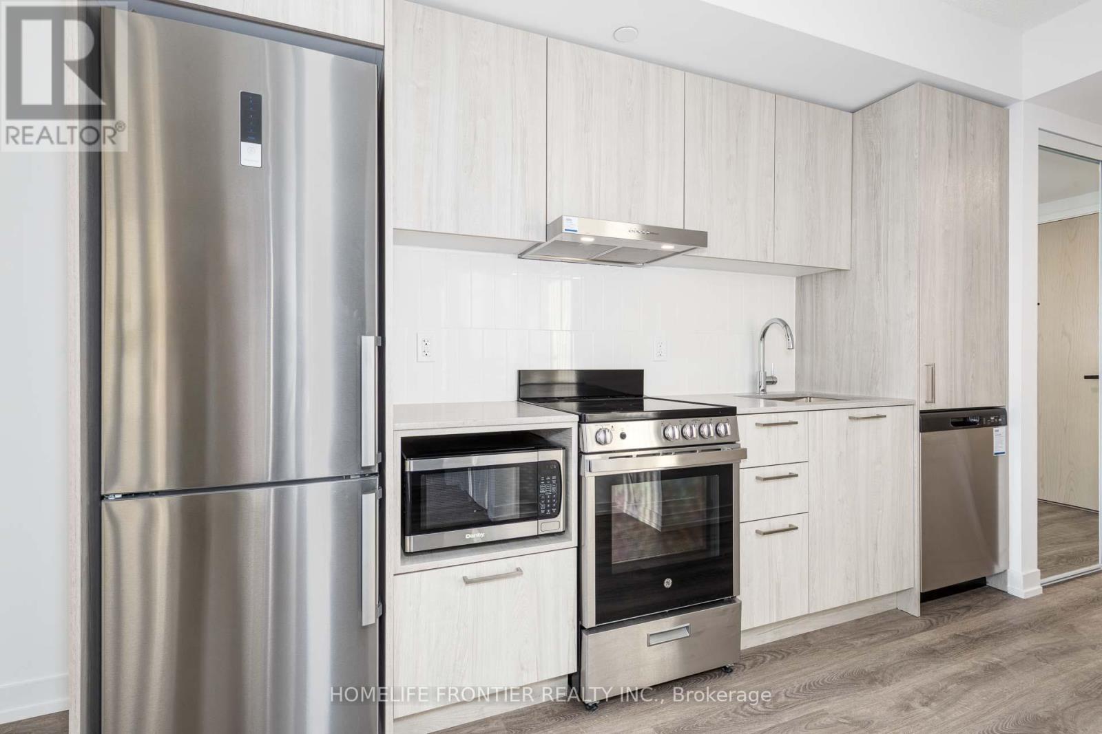 3309 - 195 Commerce Street, Vaughan, Ontario L4K 0P9 - Photo 2 - N12935226