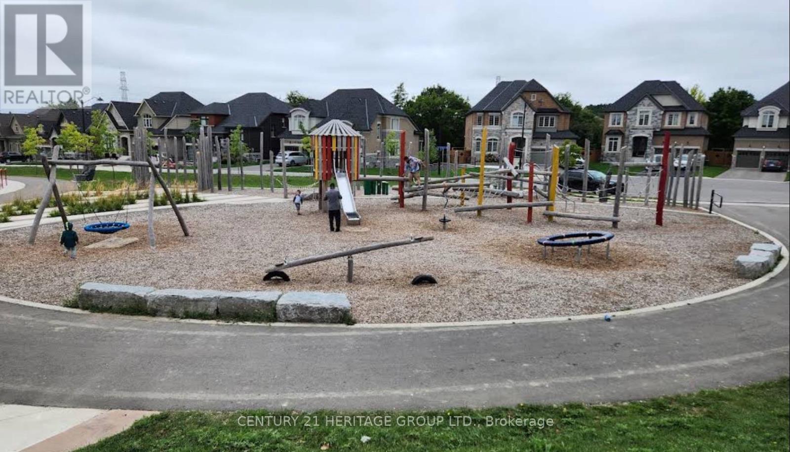 17 La Quinta Lane, Newmarket, Ontario  L3Y 0E2 - Photo 14 - N12935240