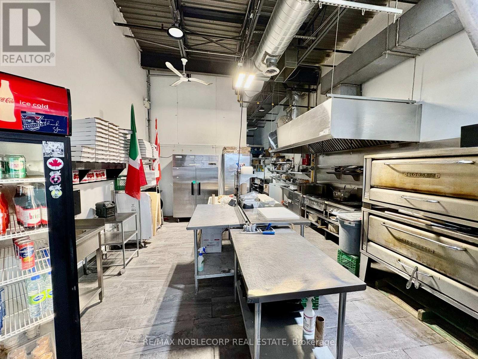 50 Dr Kay Drive, King, Ontario  L0G 1T0 - Photo 5 - N12935260