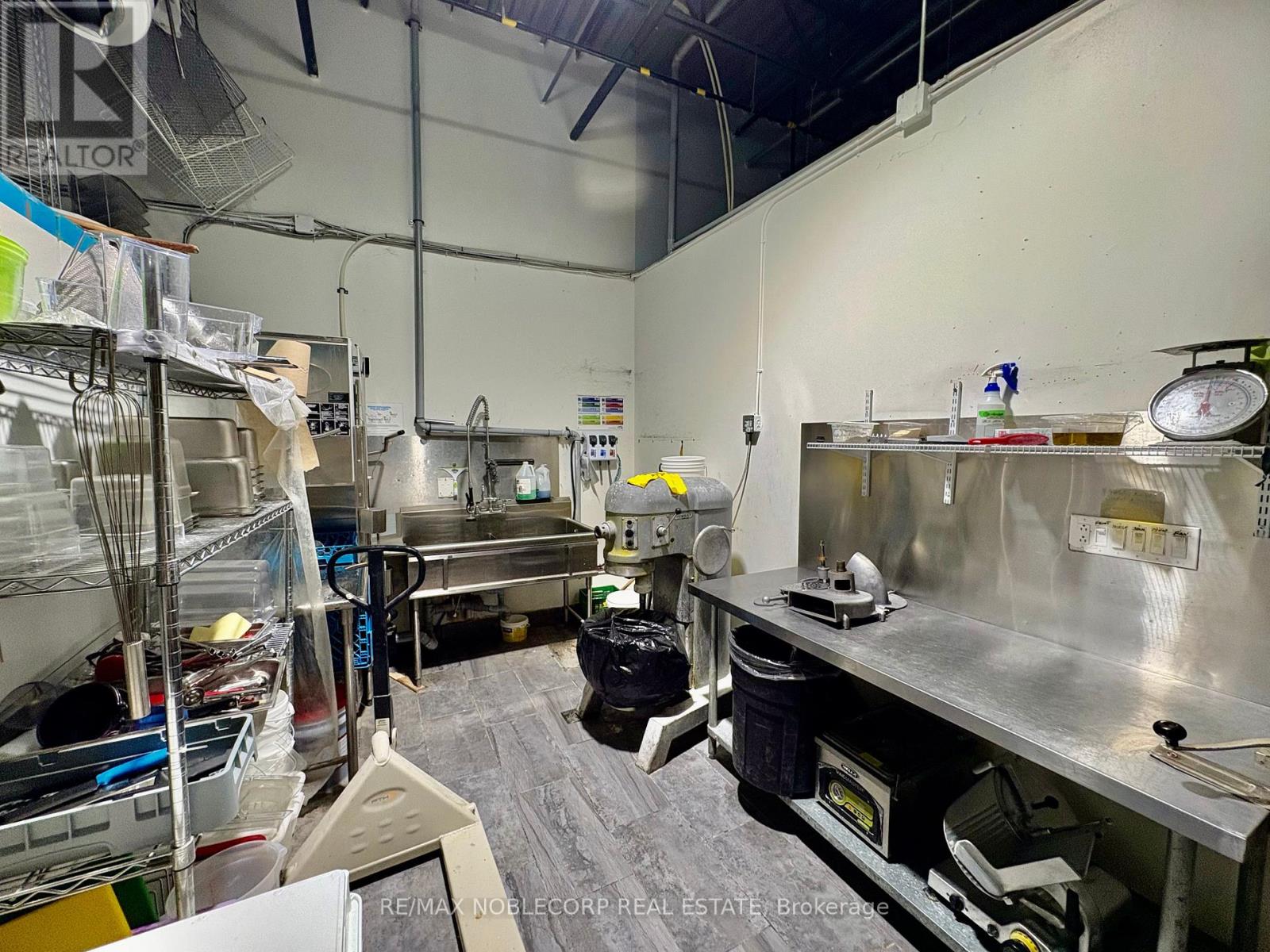 50 Dr Kay Drive, King, Ontario  L0G 1T0 - Photo 9 - N12935260