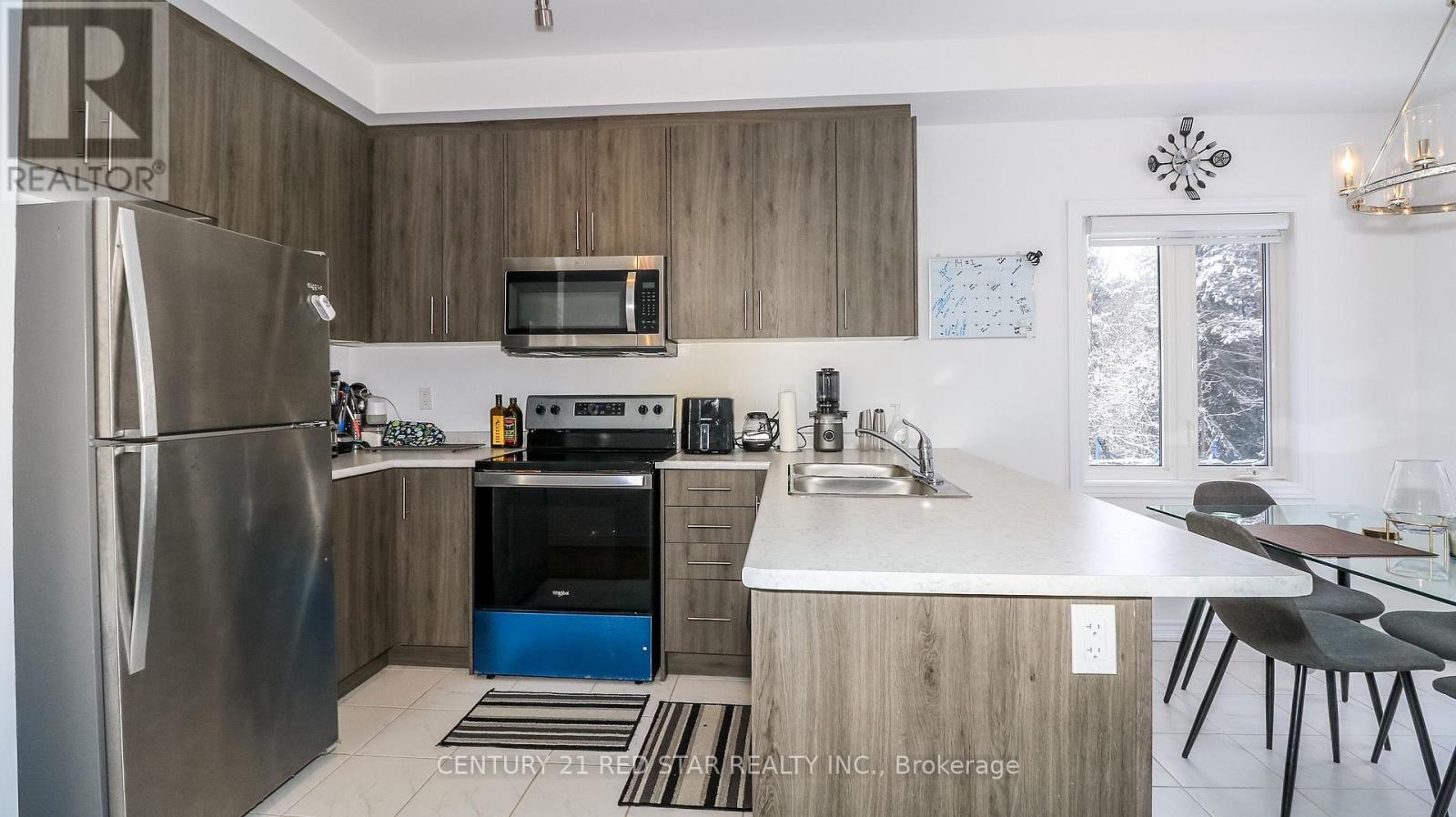 32 Milson Crescent, Essa (Angus), Ontario  L0M 1B4 - Photo 17 - N12935516