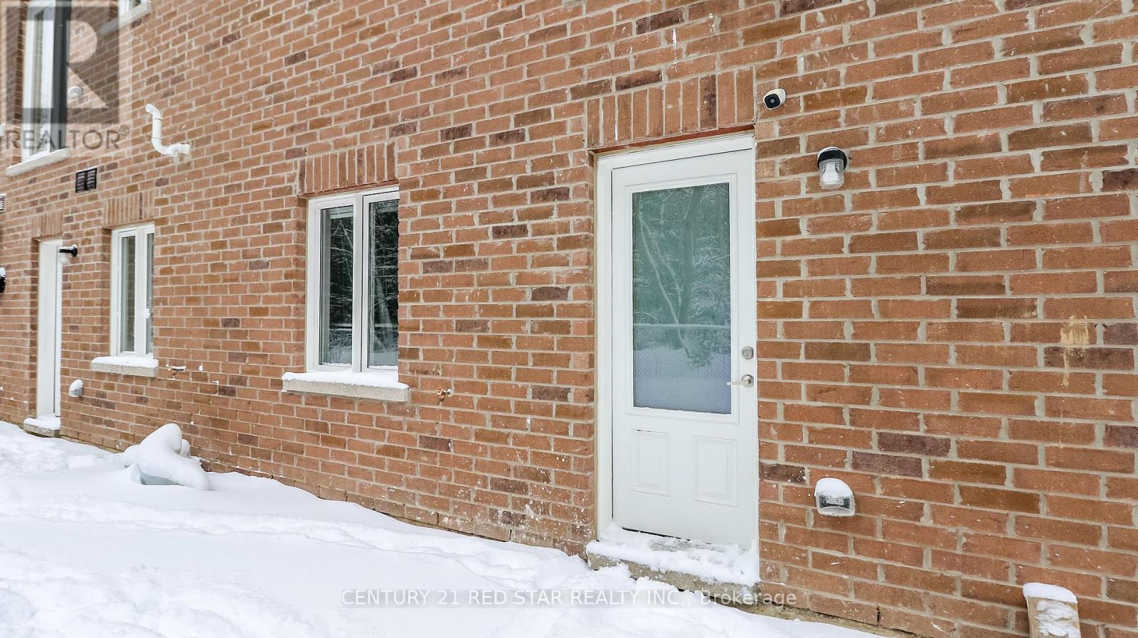 32 Milson Crescent, Essa (Angus), Ontario  L0M 1B4 - Photo 38 - N12935516