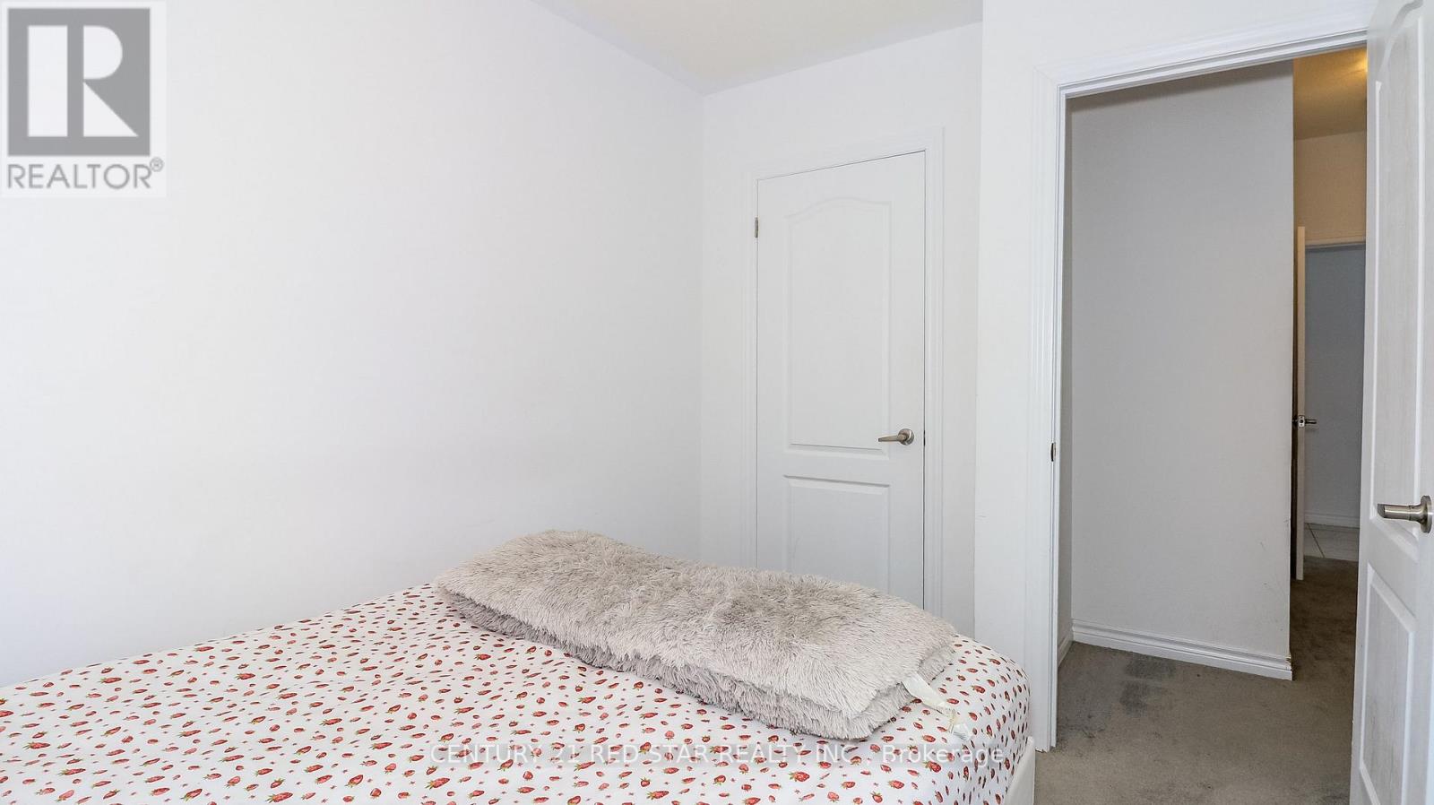 32 Milson Crescent, Essa (Angus), Ontario  L0M 1B4 - Photo 6 - N12935516