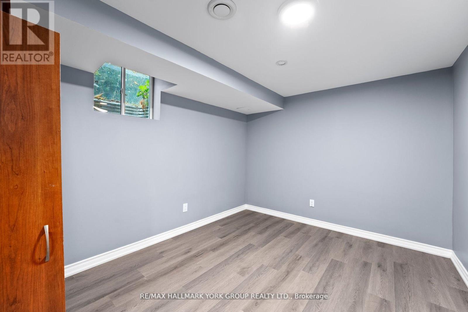 Lower - 25a College Crescent, Barrie, Ontario  L4M 2W4 - Photo 11 - S12935404