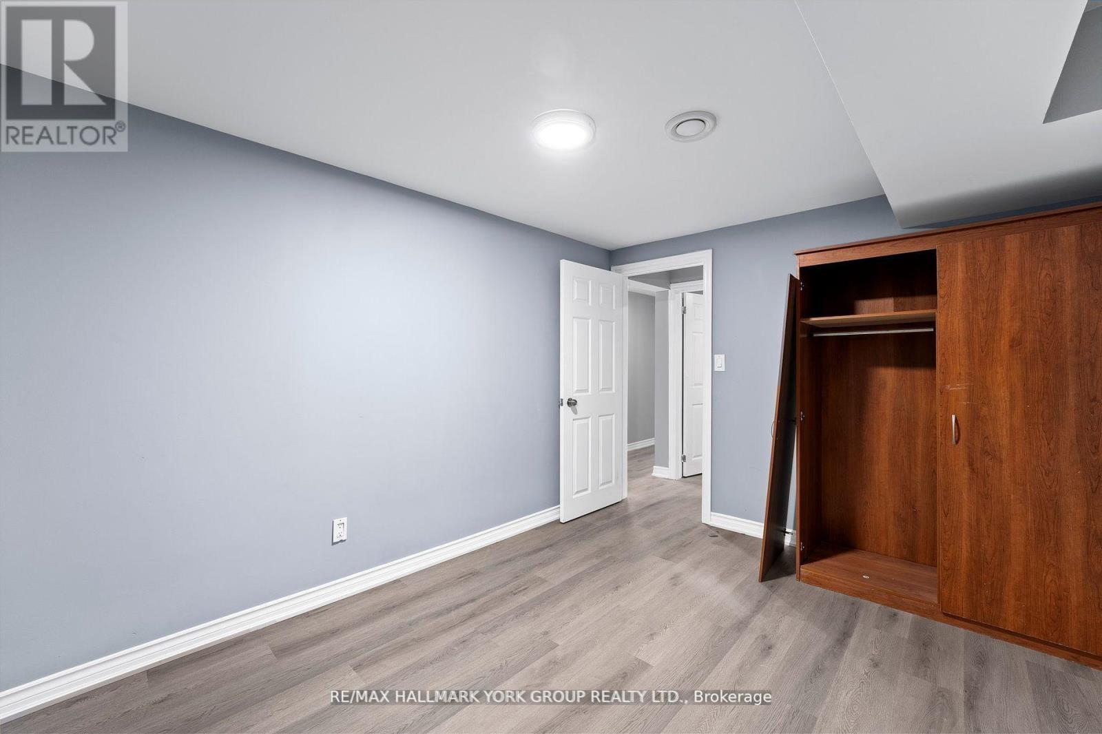 Lower - 25a College Crescent, Barrie, Ontario  L4M 2W4 - Photo 12 - S12935404