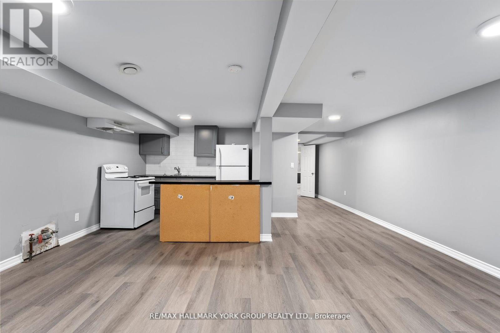 Lower - 25a College Crescent, Barrie, Ontario  L4M 2W4 - Photo 4 - S12935404