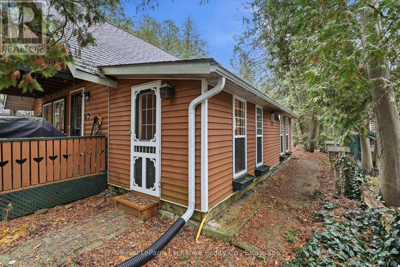 105 Stratford Street, Huron-Kinloss, Ontario  N2Z 2X3 - Photo 6 - X12935312