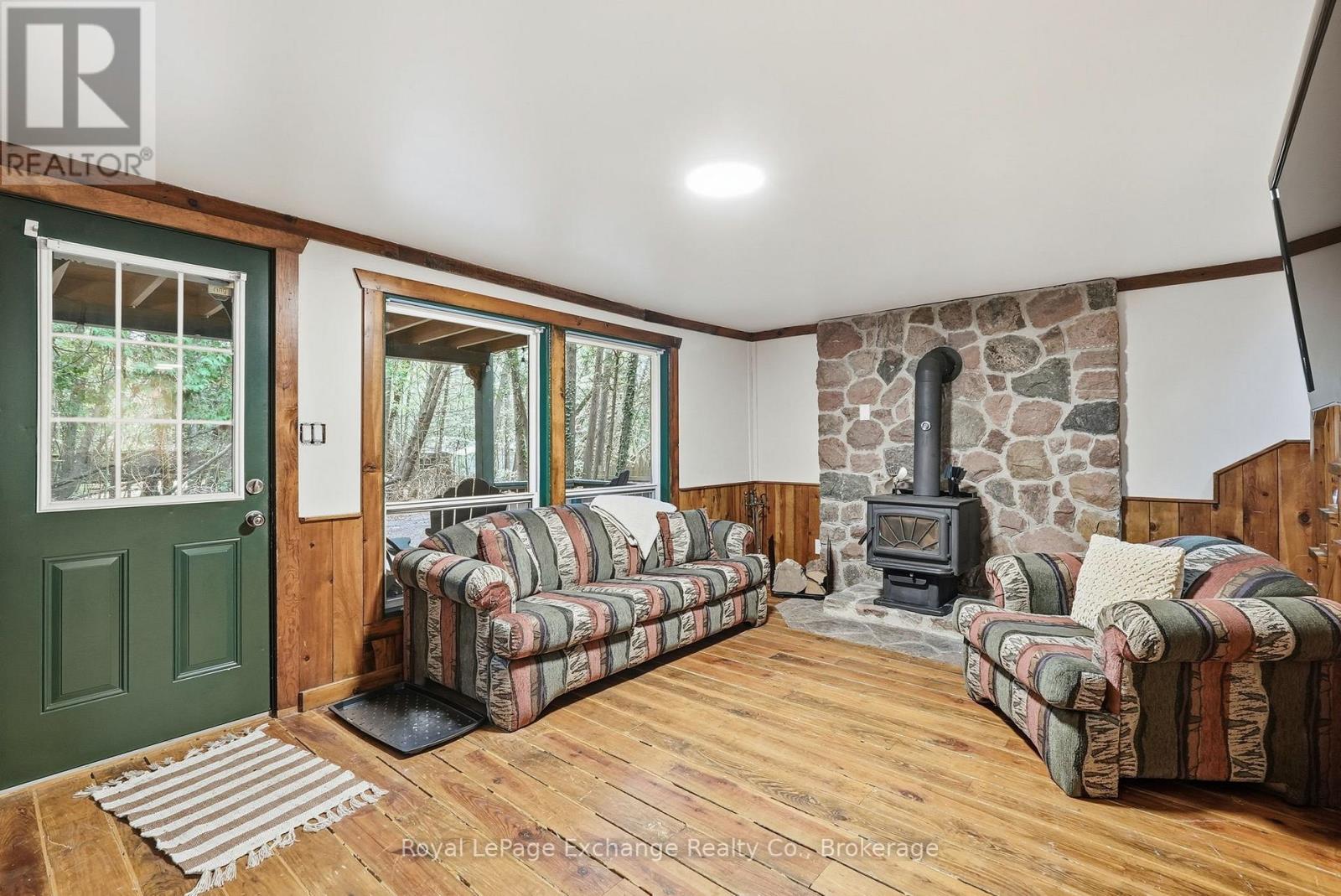 105 Stratford Street, Huron-Kinloss, Ontario  N2Z 2X3 - Photo 9 - X12935312