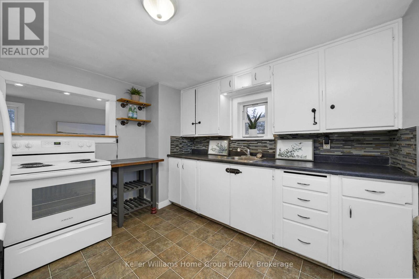 75 Wellesley Street, Centre Wellington, Ontario  N0B 1S0 - Photo 10 - X12935376