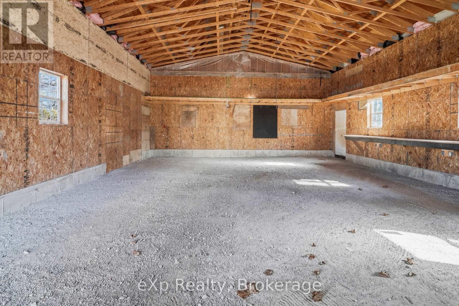 192 William Street W, North Middlesex, Ontario  N0M 2K0 - Photo 43 - X12935550