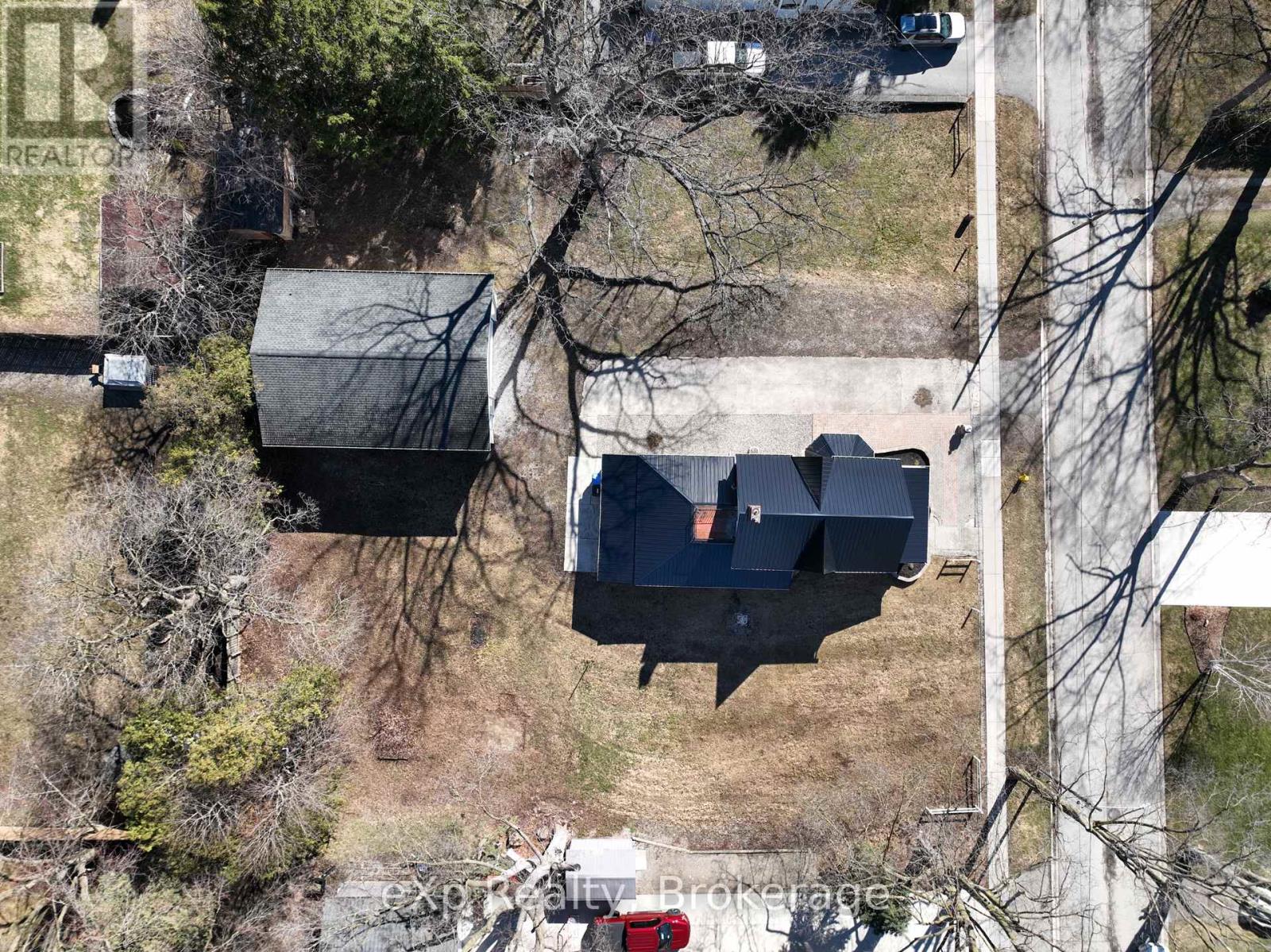 192 William Street W, North Middlesex, Ontario  N0M 2K0 - Photo 46 - X12935550