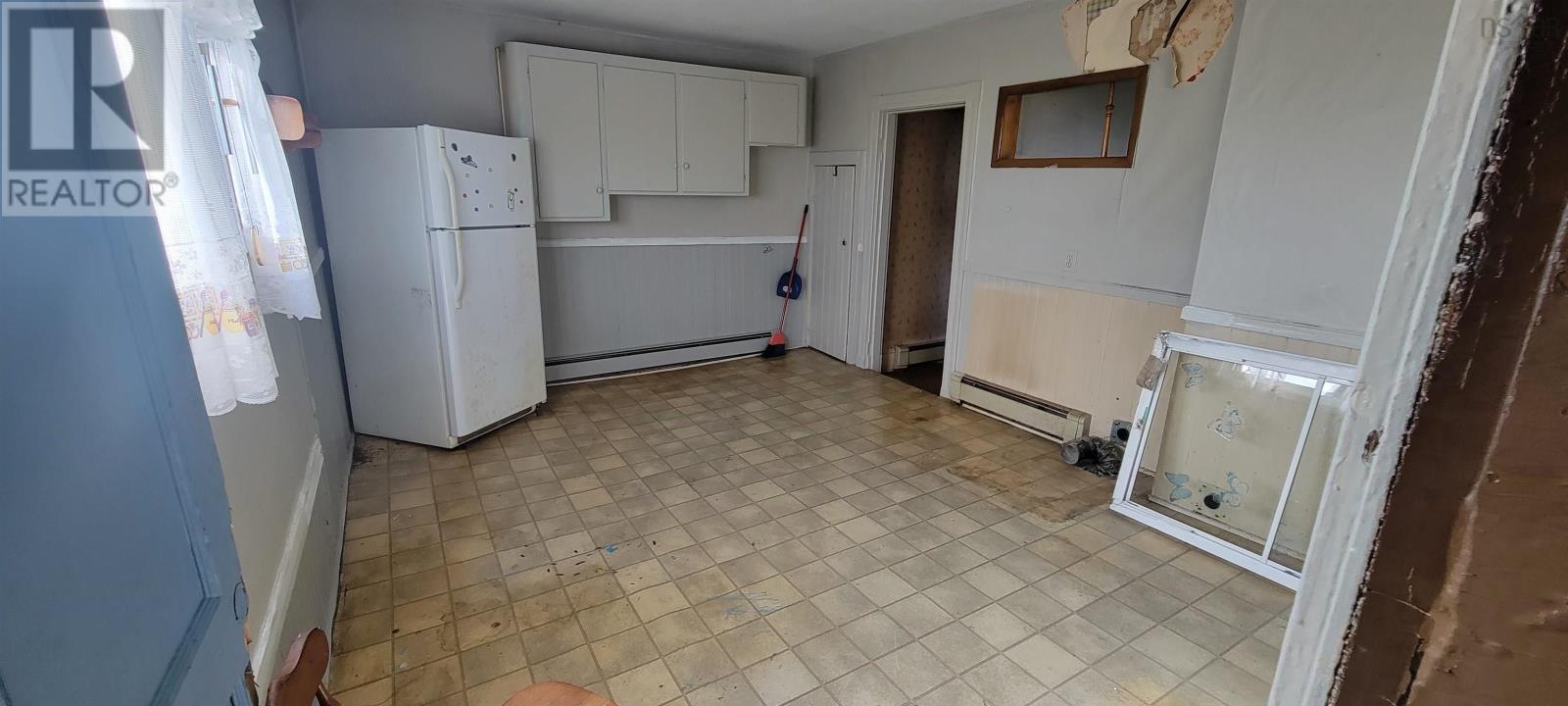 14 Maxie Court, Glace Bay, Nova Scotia  B1A 1H2 - Photo 5 - 202524331