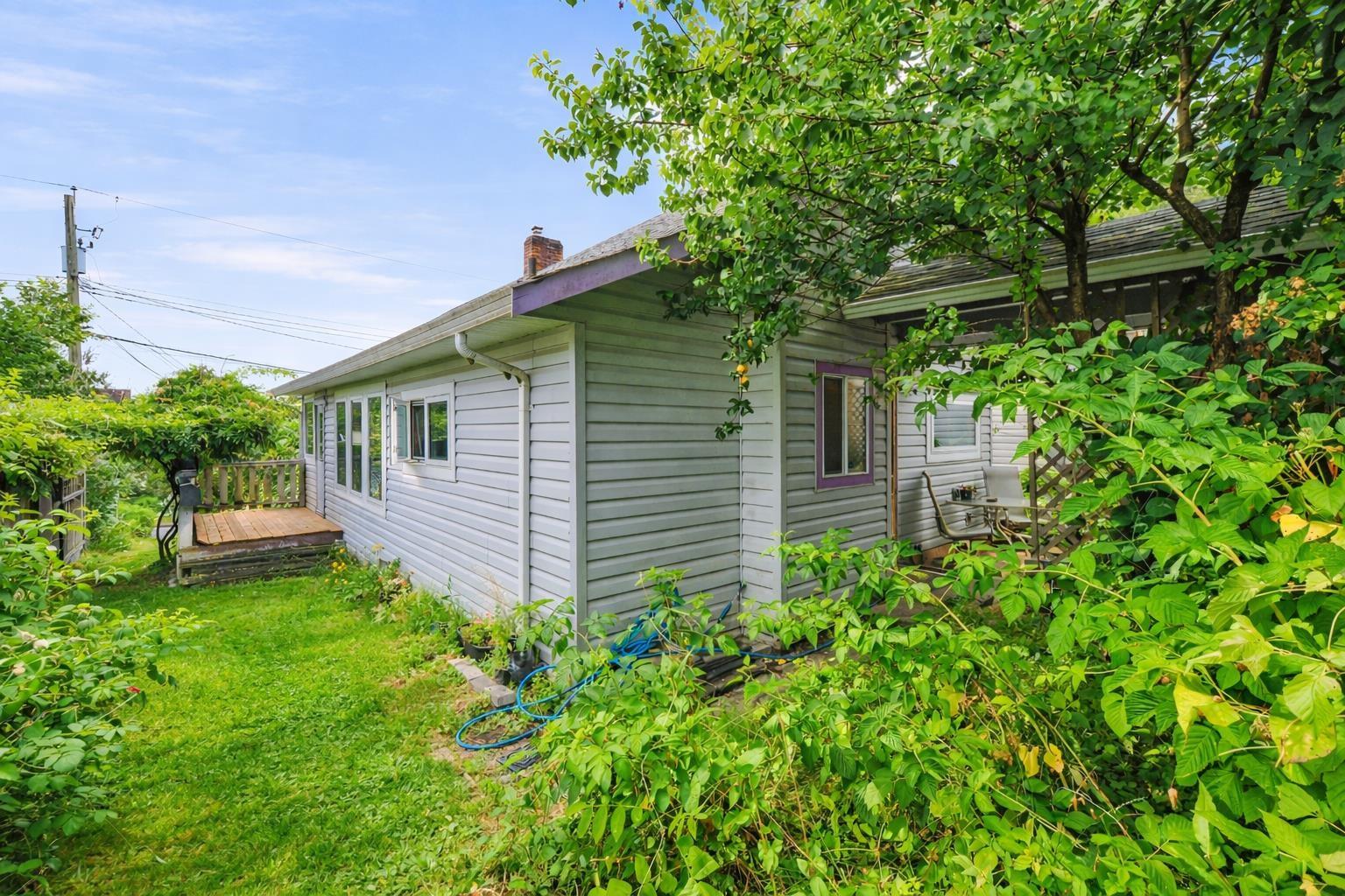 32881 1st Avenue, Mission, British Columbia  V2V 1E8 - Photo 4 - R3098526