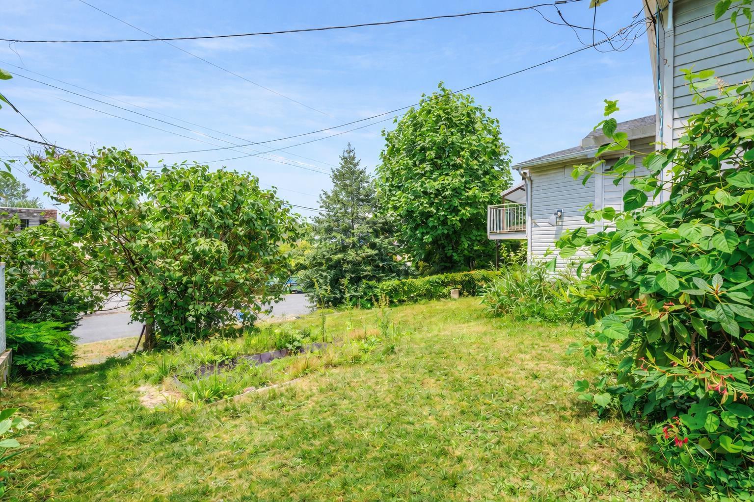 32881 1st Avenue, Mission, British Columbia  V2V 1E8 - Photo 3 - R3098526