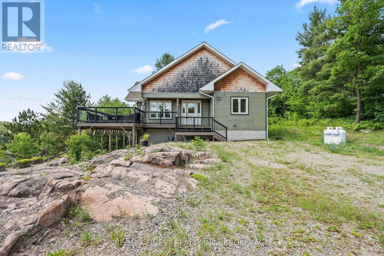 2092 BEACH ROAD, Frontenac, Ontario