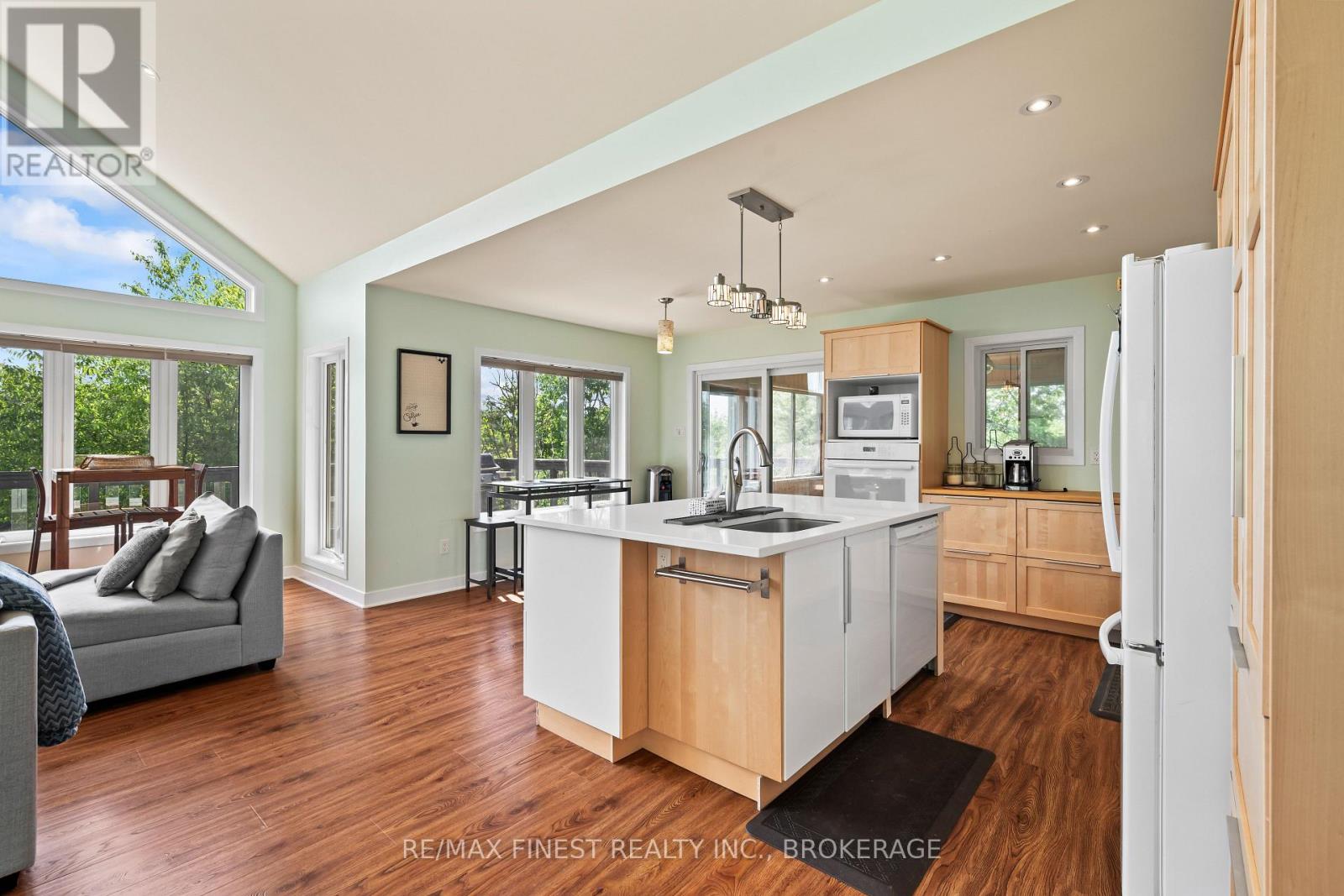 2092 Beach Road, Frontenac, Ontario  K0H 2M0 - Photo 26 - X12935540