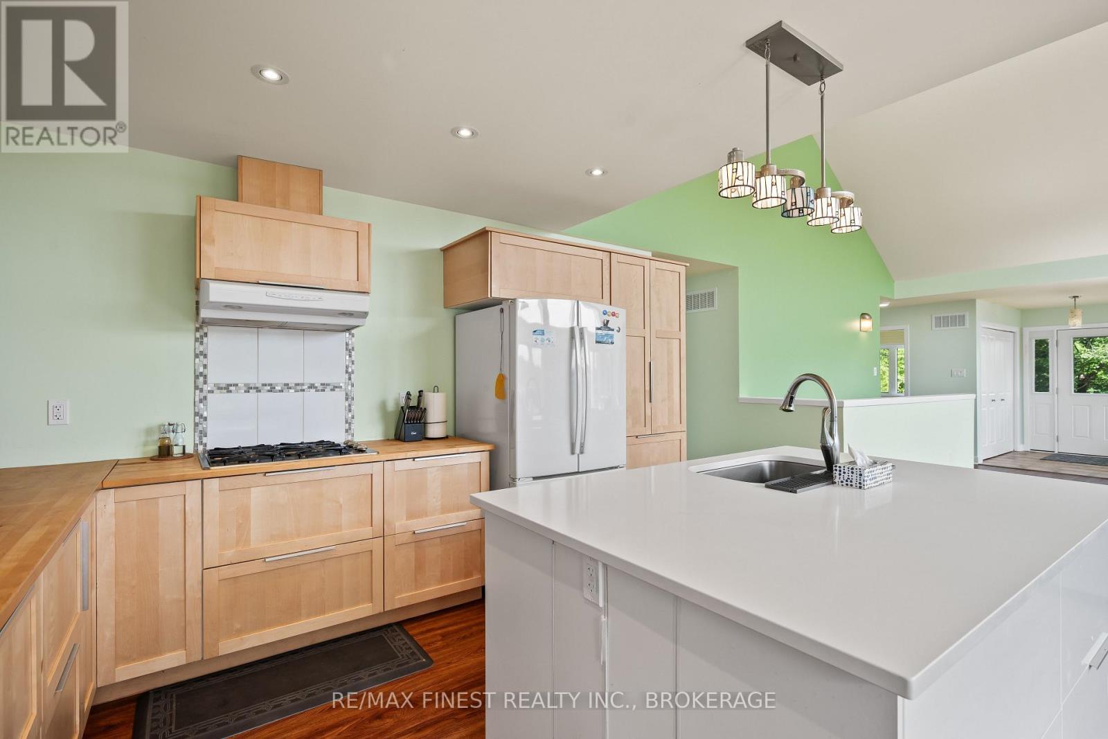 2092 Beach Road, Frontenac, Ontario  K0H 2M0 - Photo 28 - X12935540