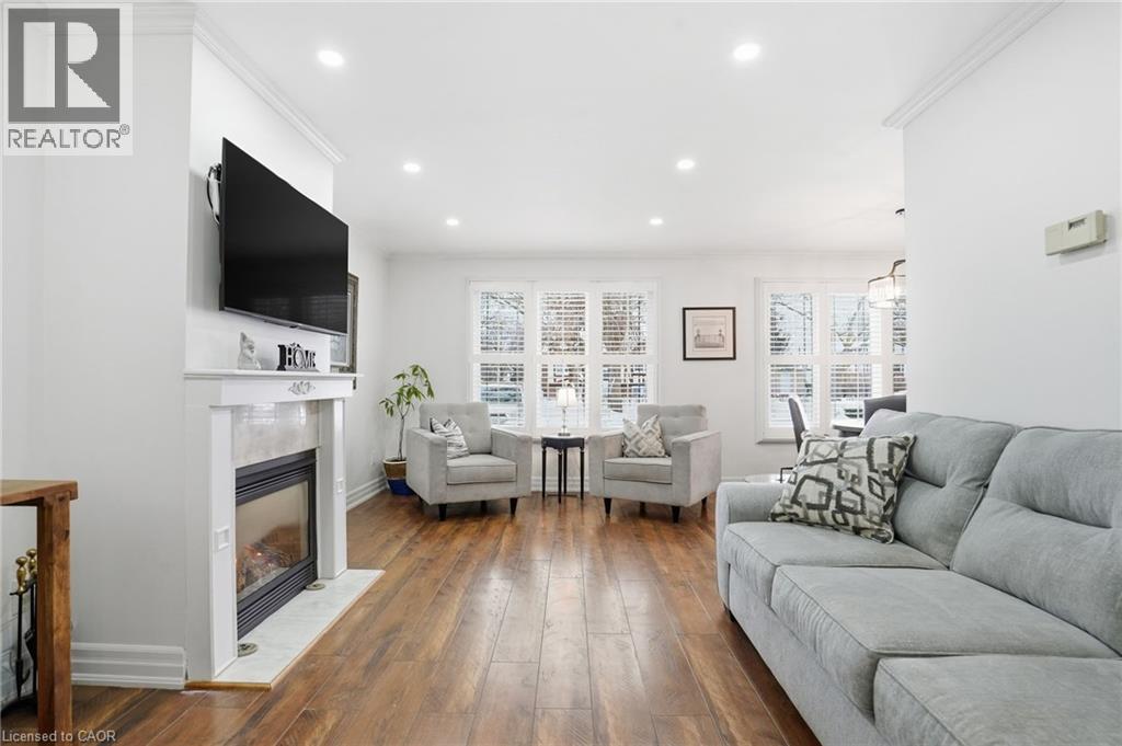 697 Lomond Crescent, Burlington, Ontario  L7L 2N8 - Photo 7 - 40810298