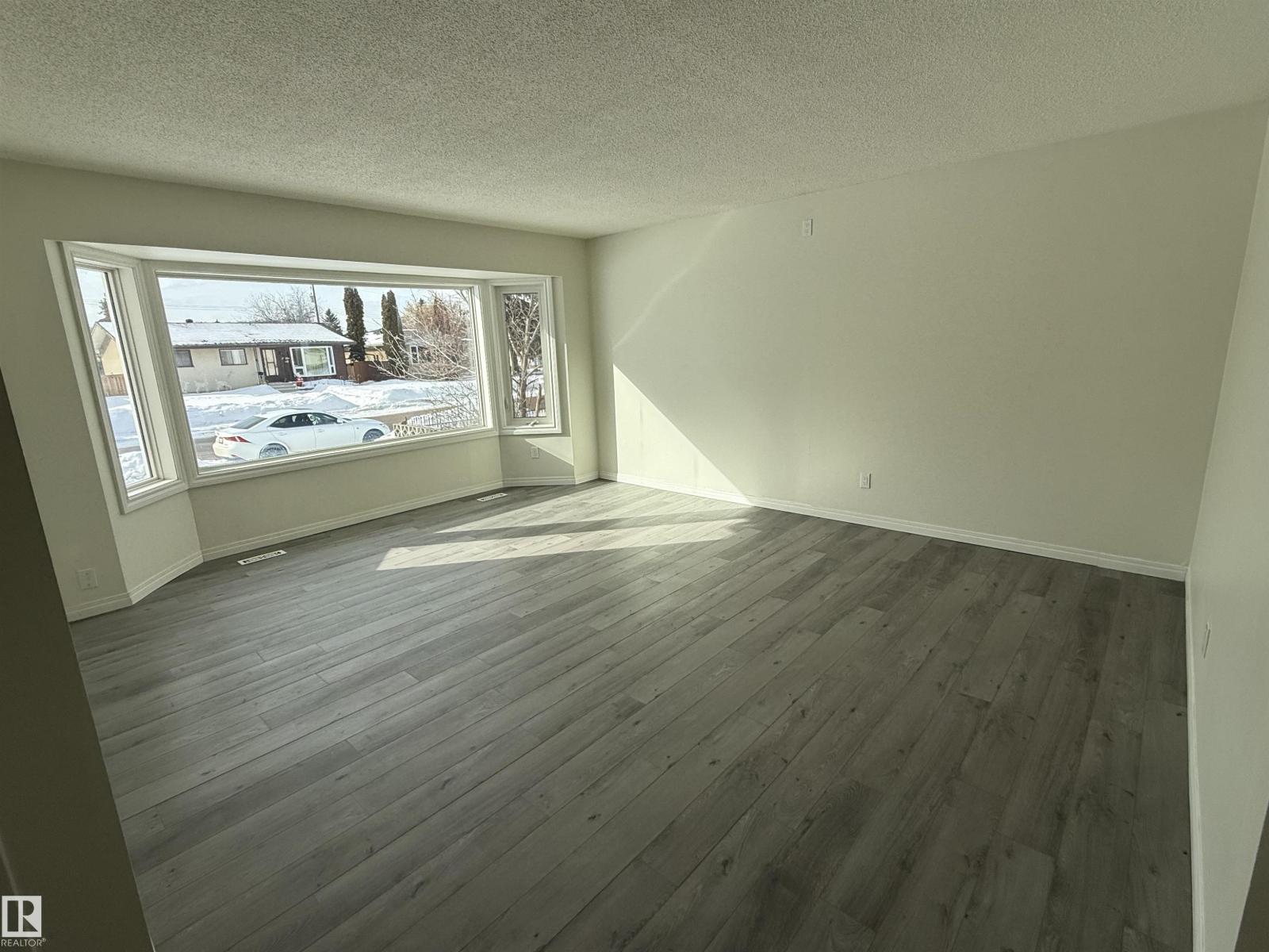 13323 68 St Nw, Edmonton, Alberta  T5C 0G1 - Photo 3 - E4479701