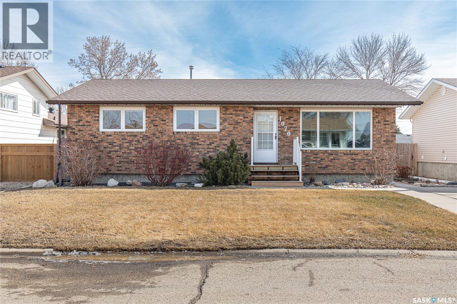 1070 CORMAN CRESCENT, Moose Jaw, Saskatchewan