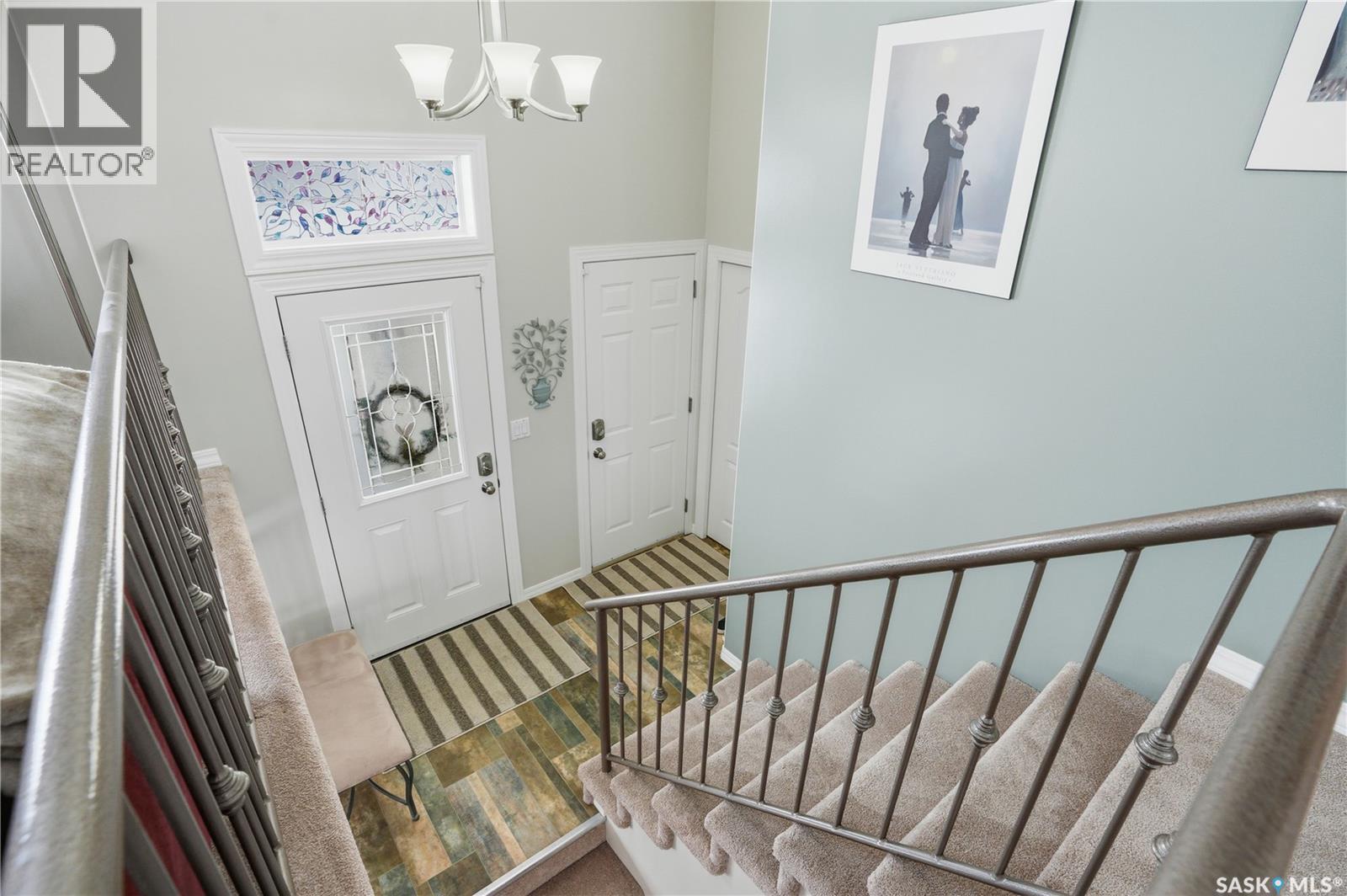 1002 Pezer Crescent, Saskatoon, Saskatchewan  S7S 1K1 - Photo 2 - SK031576