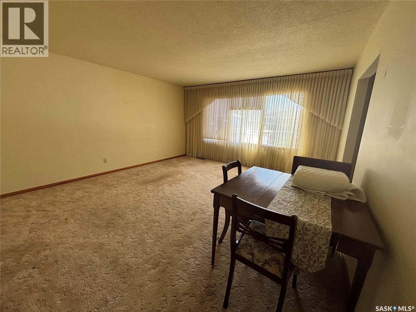 1356 King Crescent, Moose Jaw, Saskatchewan  S6H 3G2 - Photo 10 - SK031458