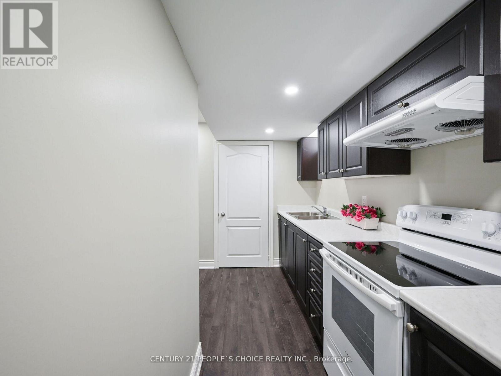 Bsmt - 7512 Saint Barbara Boulevard, Mississauga, Ontario  L5W 0G3 - Photo 10 - W12935212