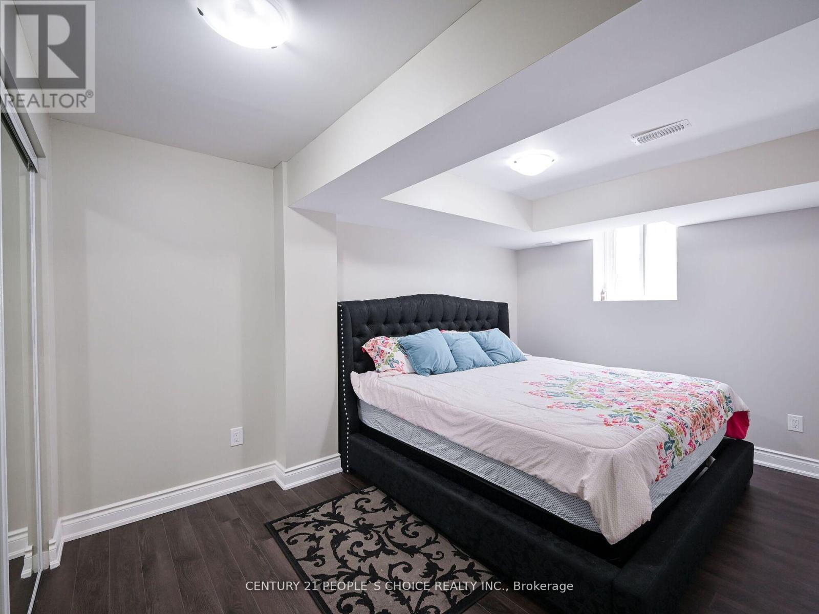 Bsmt - 7512 Saint Barbara Boulevard, Mississauga, Ontario  L5W 0G3 - Photo 11 - W12935212