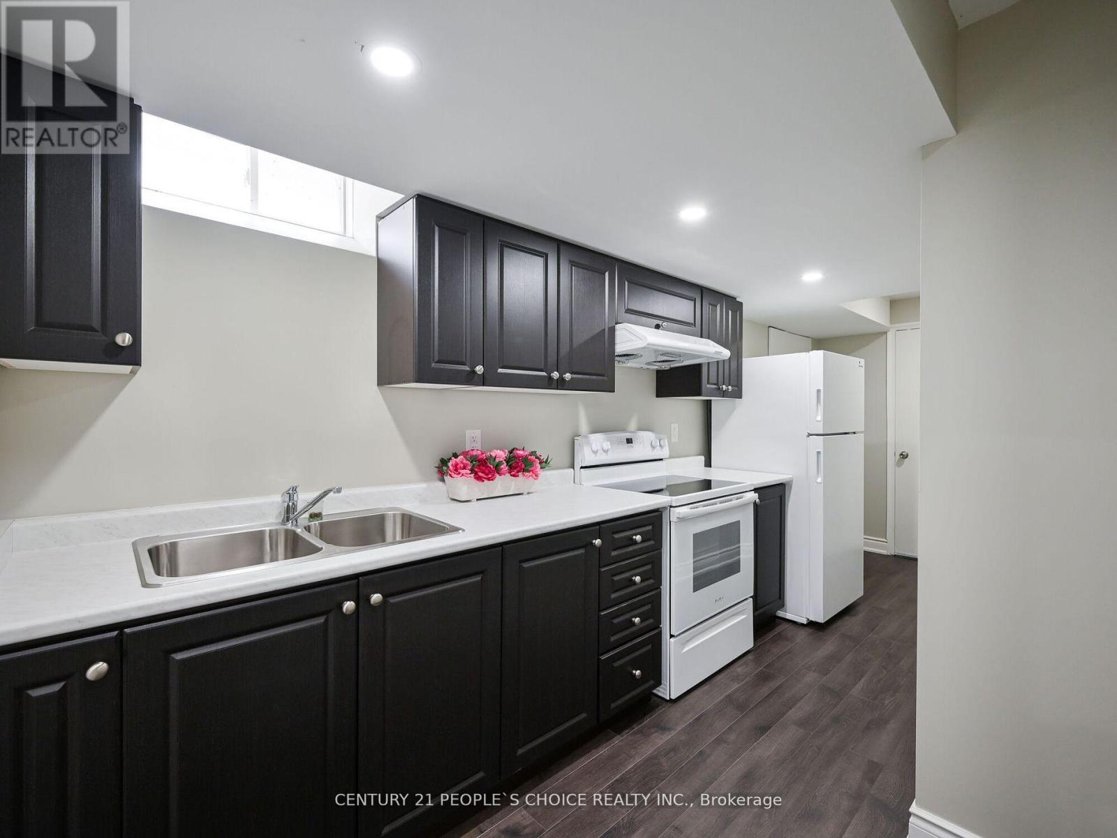 Bsmt - 7512 Saint Barbara Boulevard, Mississauga, Ontario  L5W 0G3 - Photo 7 - W12935212