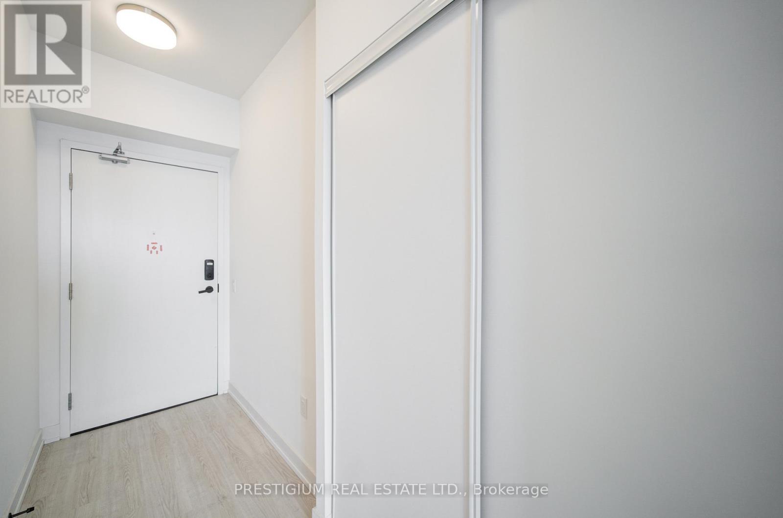 1808 - 3883 Quartz Road, Mississauga, Ontario  L5B 0M4 - Photo 8 - W12935224