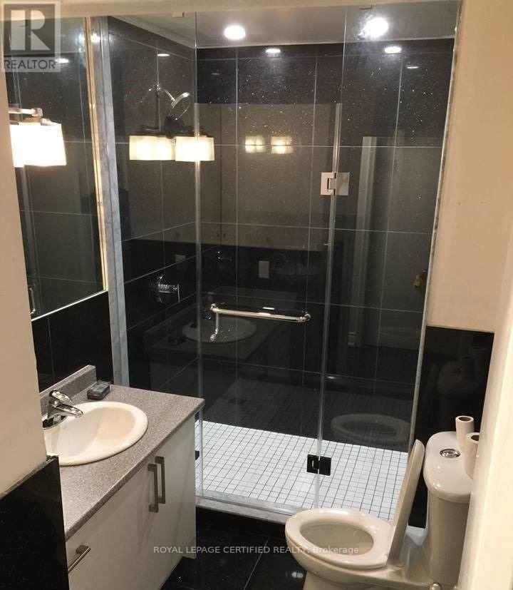 7 June Avenue, Brampton, Ontario  L6V 1W2 - Photo 14 - W12935258