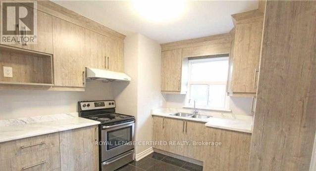 7 June Avenue, Brampton, Ontario  L6V 1W2 - Photo 5 - W12935258