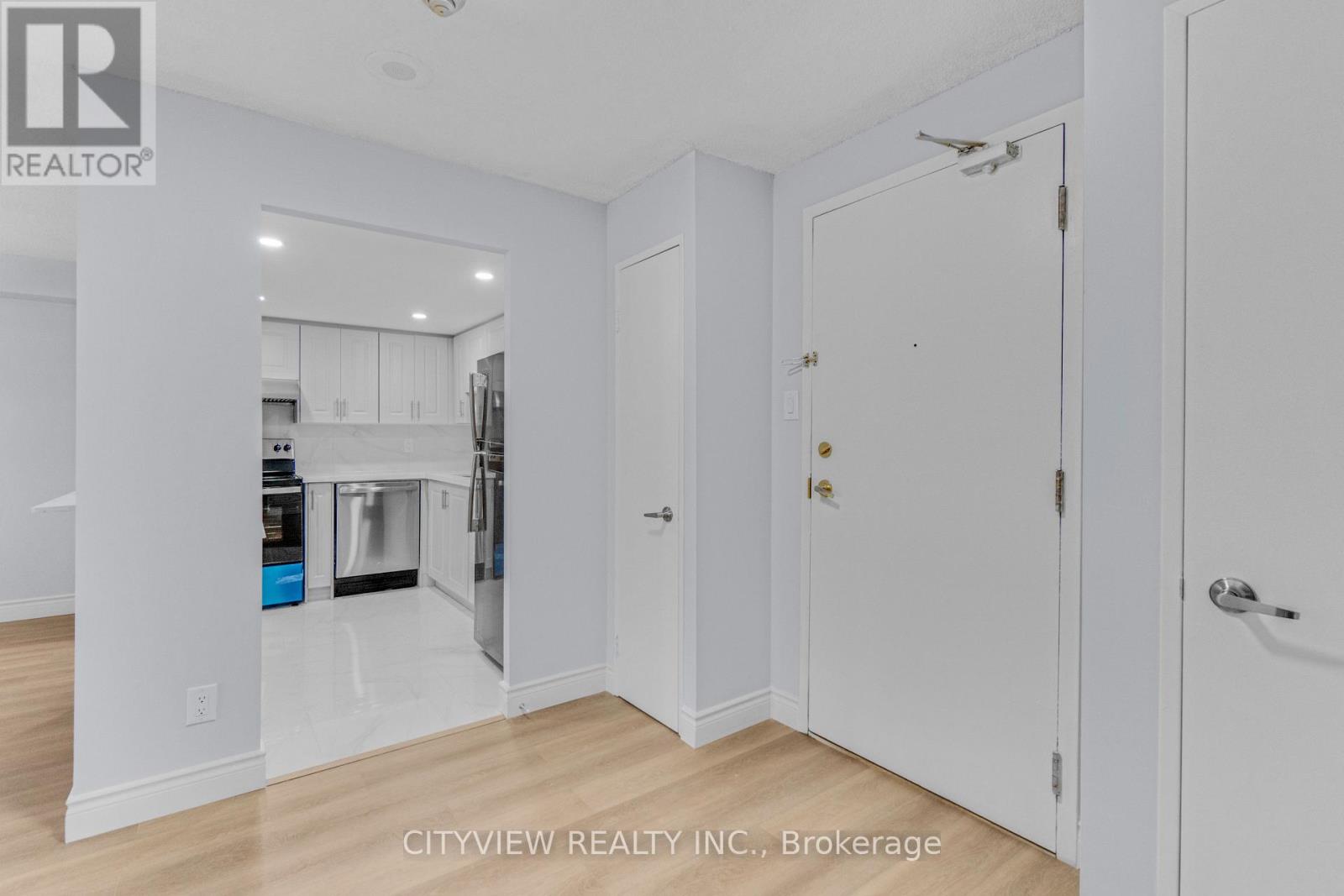 615 - 115 Hillcrest Avenue, Mississauga, Ontario  L5B 3Y9 - Photo 14 - W12935280